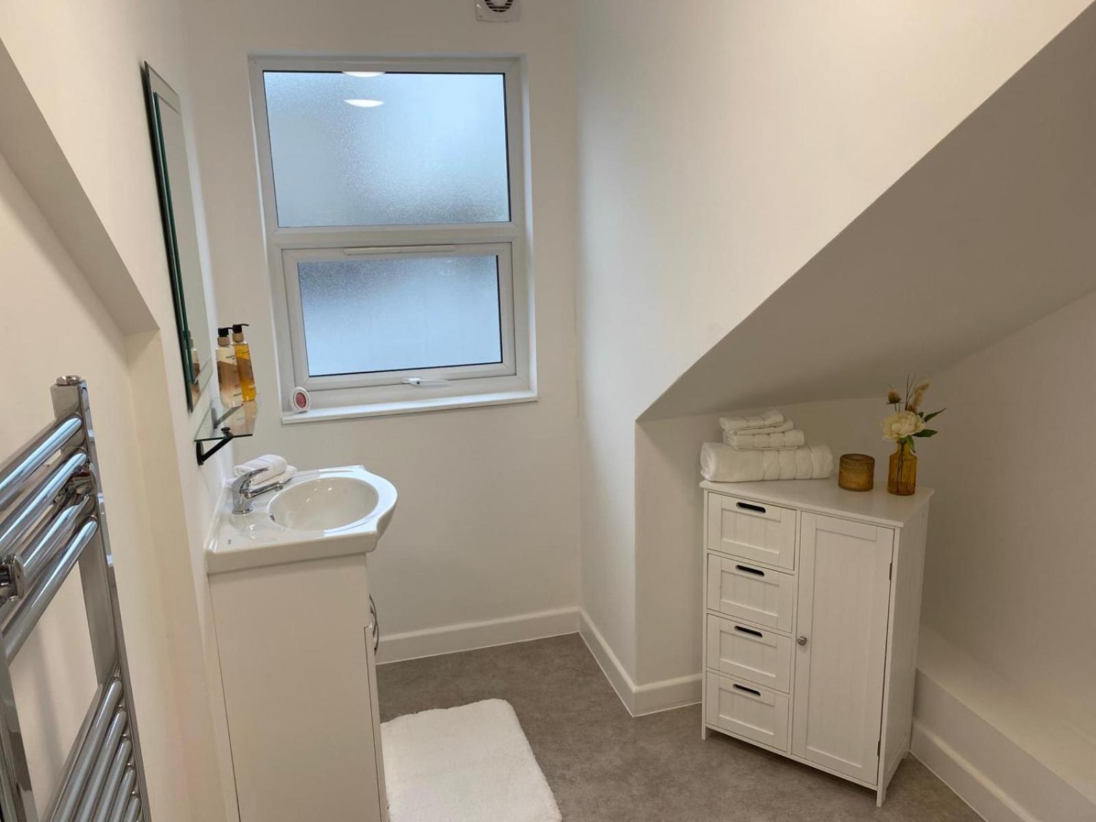 Stylish Apartment In Watford Watford  Exterior photo